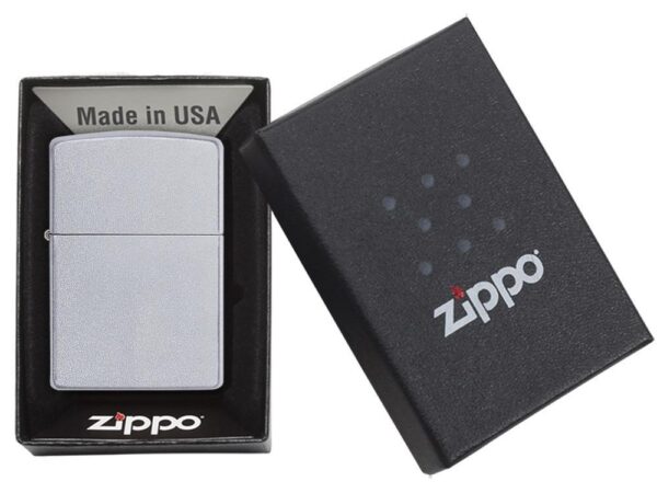 Зажигалка ZIPPO Classic с покрытием Satin Chrome™ 6