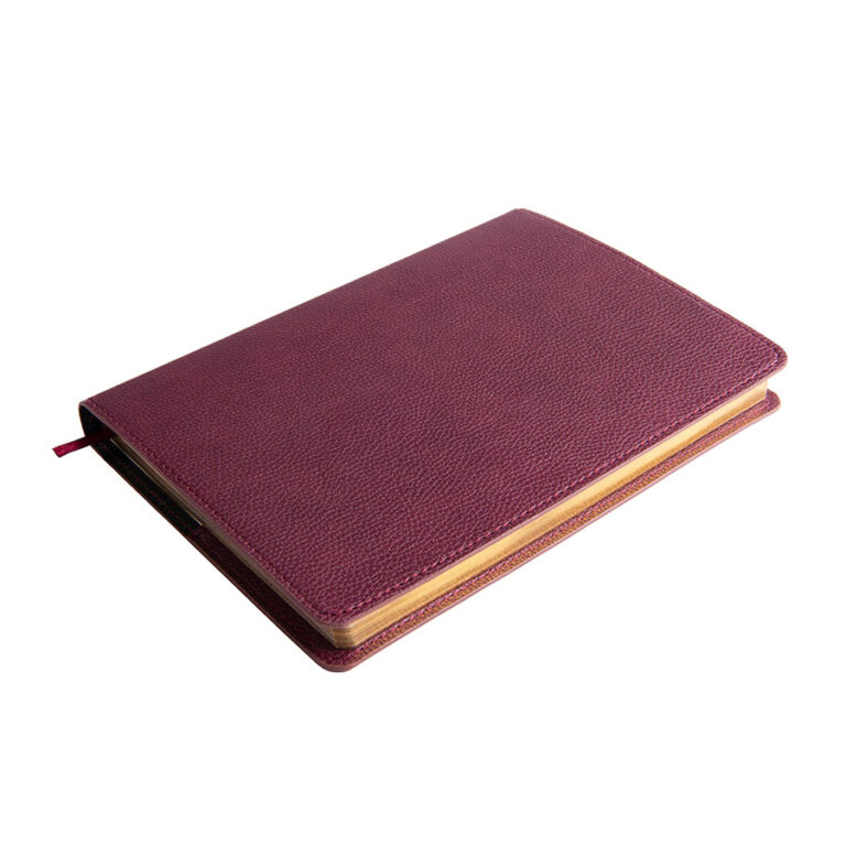 Ежедневник недатированный портфолио Mark, А5, бордовый, кремовый блок, золотой срез 7