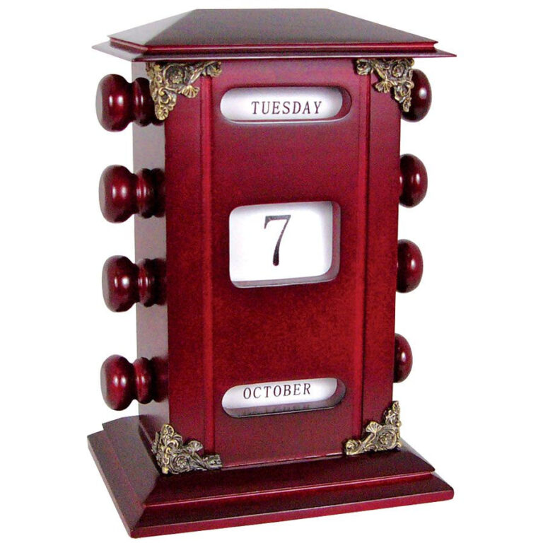 Ретро-календарь; 13х10х17,5 см; красное дерево; шильд, лазерная гравировка 9