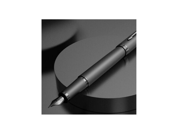 Ручка перьевая Parker «IM Monochrome Black» 9