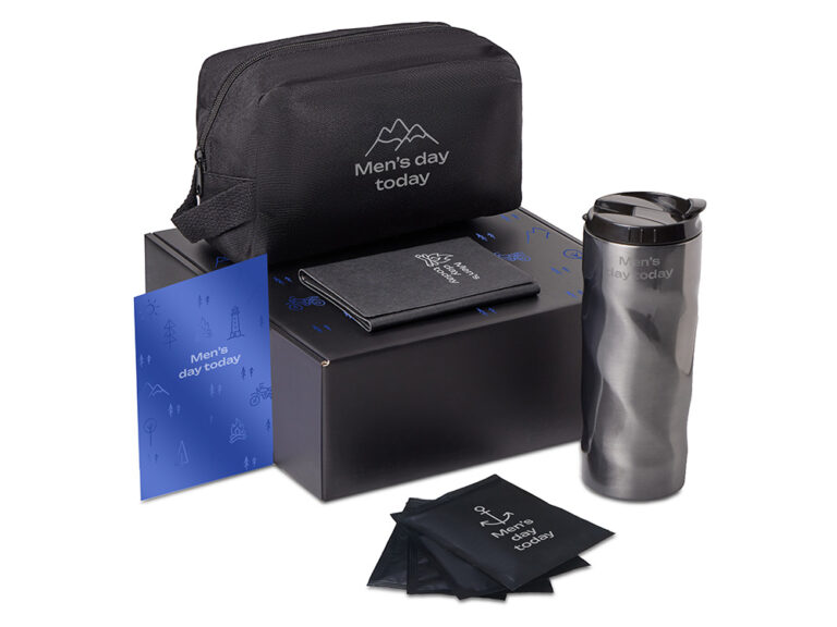 Подарочный набор «Re:m. Road» с термокружкой, косметичкой и обложкой для паспорта 11