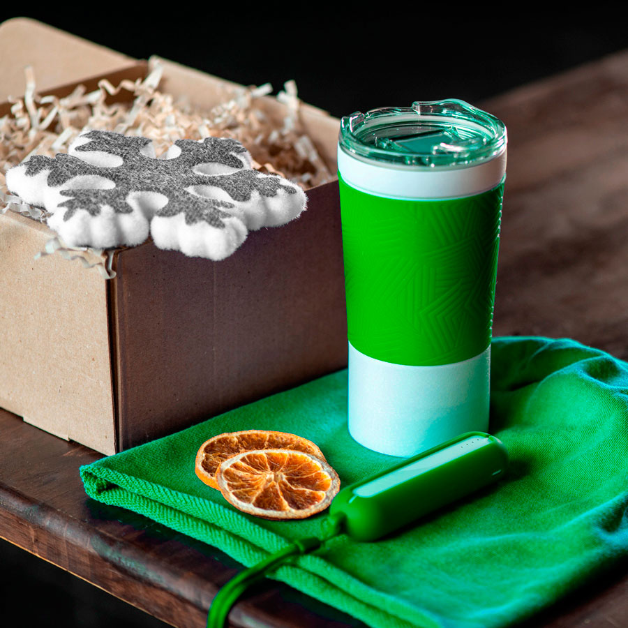 278ea939-ff00-11ea-94b2-00155d640316 Набор ACTIONLIFE: термокружка, шапка, украшение, зарядное устройство, коробка, светло-зеленый 1