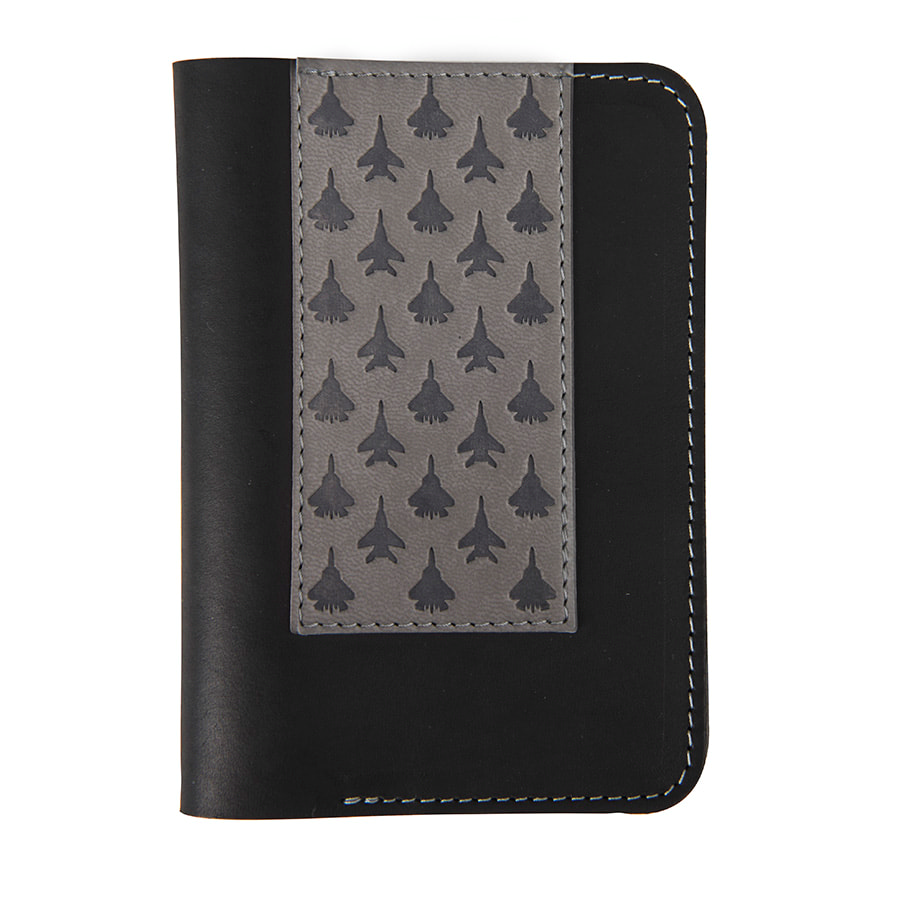 5f3c006e-cdfb-11e7-9431-00155d640301 Обложка для паспорта,"Самолеты",черный, кожа натуральная 100% 1