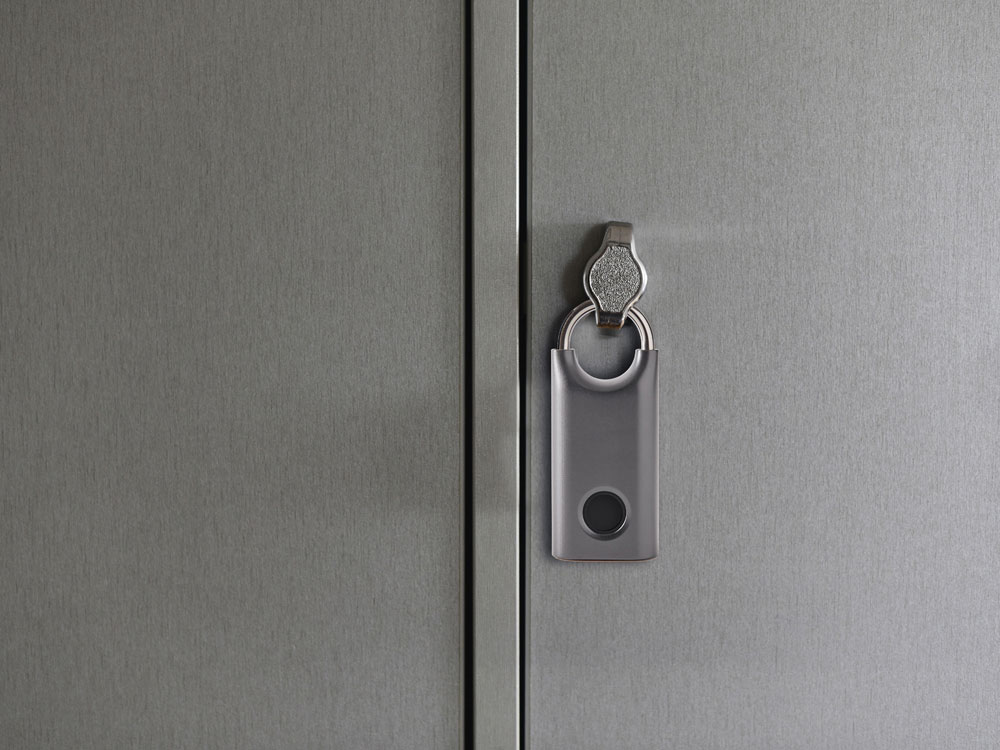db04ef20f2dd9a69.jpg Замок с сенсором Noma Lock 7